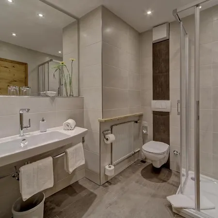 Wellnesshotel Hofbraeuhaus Отель 4*