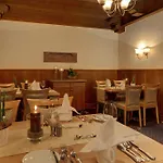Wellnesshotel Hofbraeuhaus 4* בודנמאיס