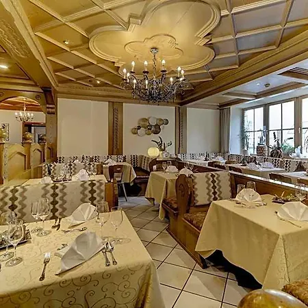 Hotel Wellnesshotel Hofbraeuhaus 4*