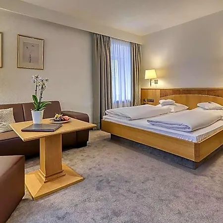 Wellnesshotel Hofbraeuhaus 4*
